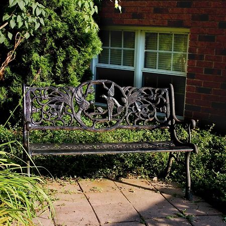A Li'L Bit Of Eden Bed & Breakfast Niagara-on-the-Lake Exterior foto